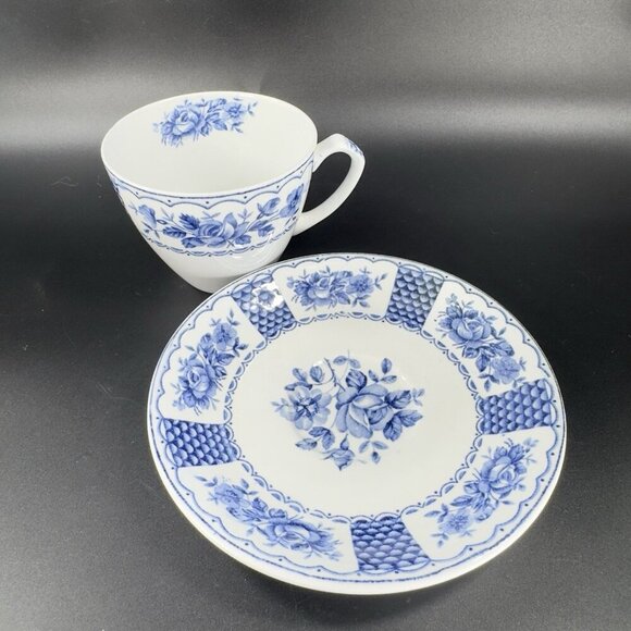 Alfred Meakin Melody Blue White Porcelain Tea Cup and Saucer Set England VTG - Picture 7 of 11
